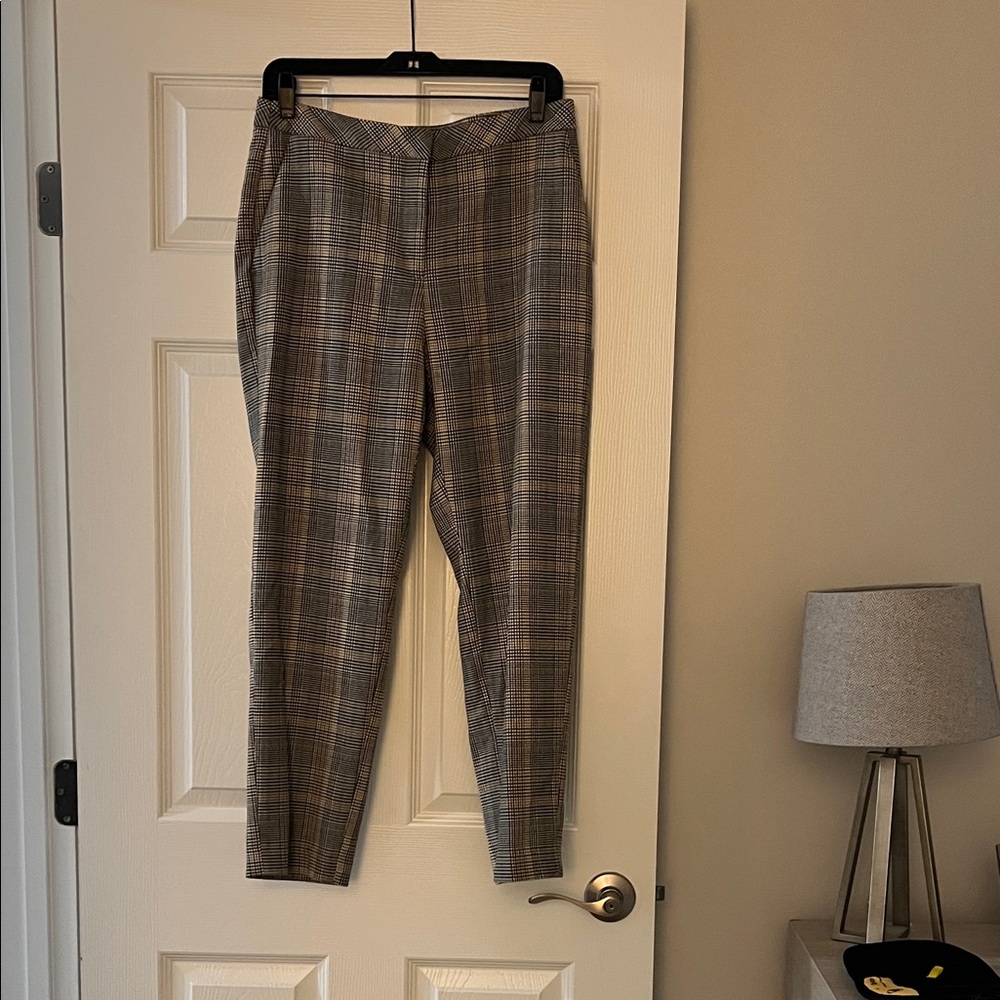 Tailored Women’s Plaid Dress Pants - Gray